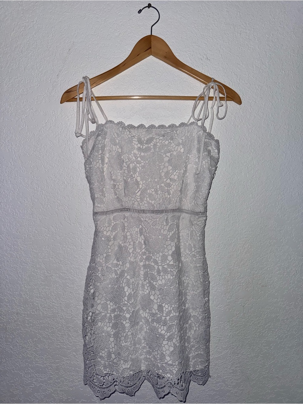Abercrombie & Fitch White Lace Tie-Shoulder Mini Dress